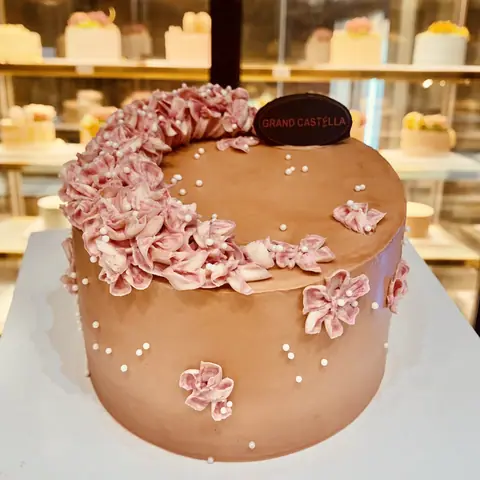 Hình bánh kem bơ Pháp Grand Castella 470