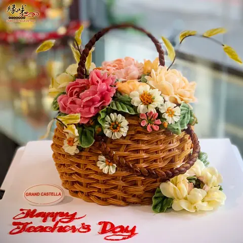 Bánh Kem Bơ Pháp Sinh Nhật Hình Giỏ Hoa – Quà Tặng Size 22cm