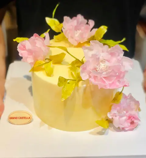 Bánh kem hoa giấy nghệ thuật Size 22cm