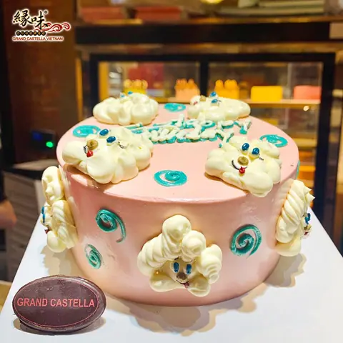 Bánh kem tạo hình icon vui nhộn Size 18cm