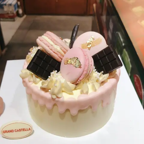 Bánh Kem Bơ Pháp Sinh Nhật Macaron (Mẫu Size 17cm) – MCR82