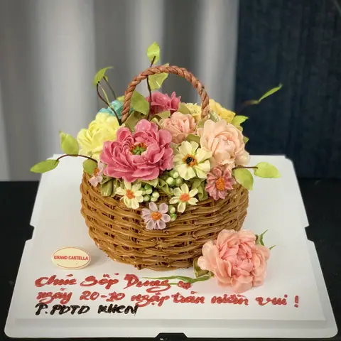 Hình bánh kem bơ Pháp Grand Castella 660