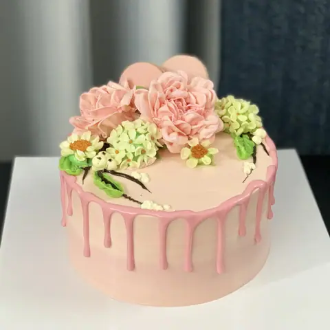Hình bánh kem bơ Pháp Grand Castella 308
