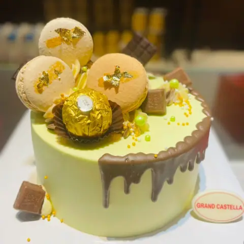 Bánh Kem Bơ Pháp Sinh Nhật Macaron (Mẫu Size 17cm) – MCR78