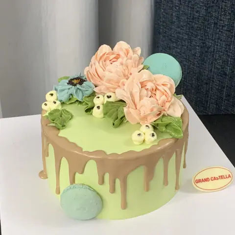 Hình bánh kem bơ Pháp Grand Castella 310