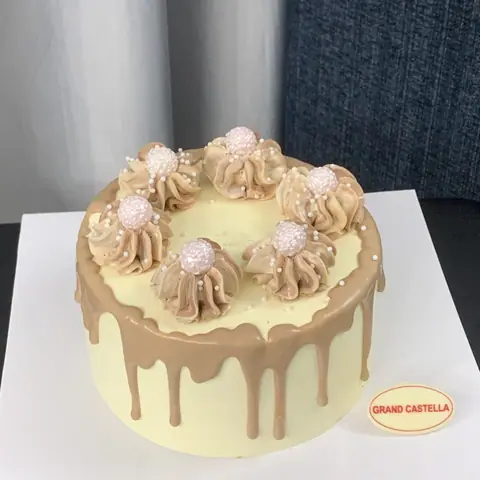 Hình bánh kem bơ Pháp Grand Castella 317