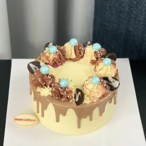 Hình bánh kem bơ Pháp Grand Castella 294