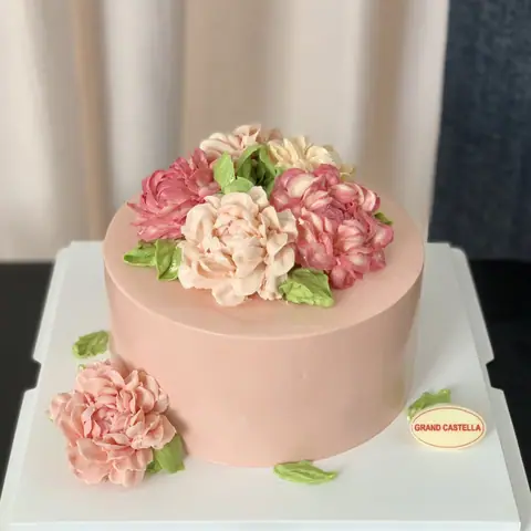 Hình bánh kem bơ Pháp Grand Castella 262