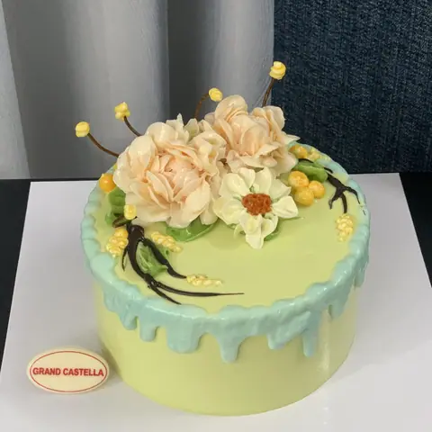 Hình bánh kem bơ Pháp Grand Castella 315