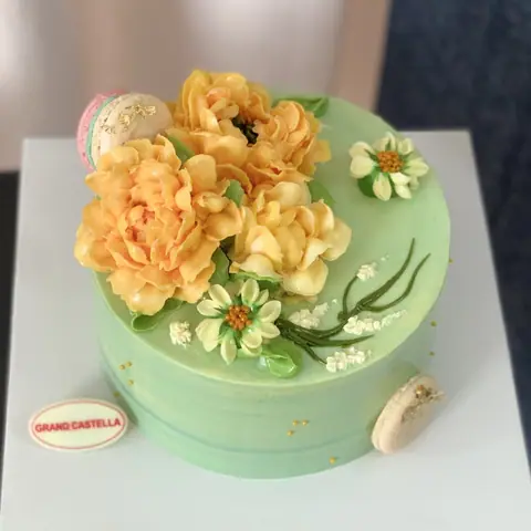 Hình bánh kem bơ Pháp Grand Castella 209