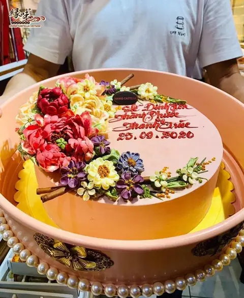 Hình bánh kem bơ Pháp Grand Castella 194