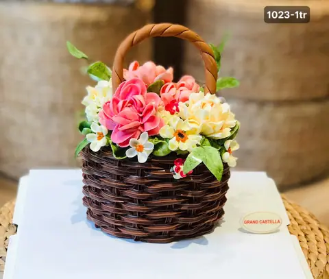 Hình bánh kem bơ Pháp Grand Castella 172