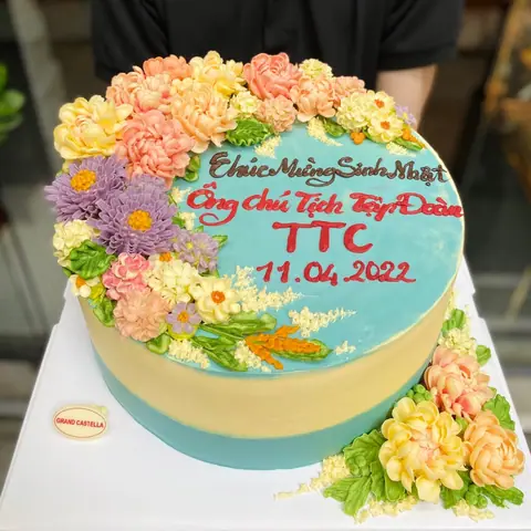 Hình bánh kem bơ Pháp Grand Castella 723