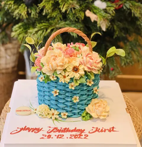Hình bánh kem bơ Pháp Grand Castella 143