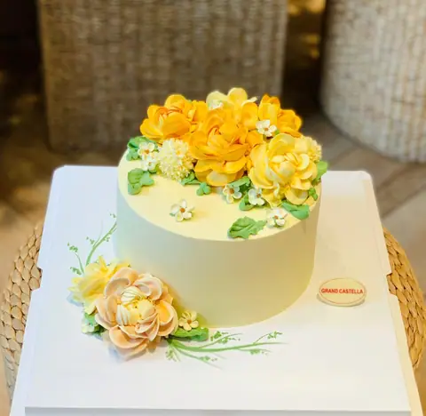 Hình bánh kem bơ Pháp Grand Castella 144