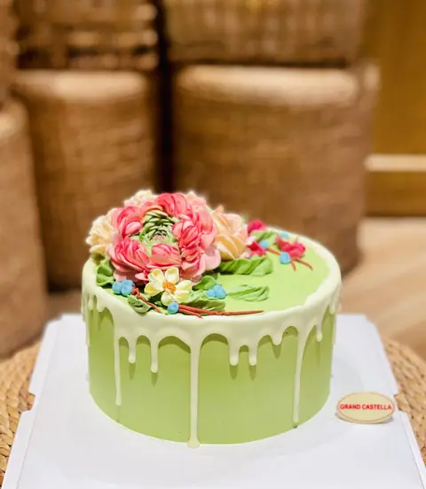 Hình bánh kem bơ Pháp Grand Castella 105