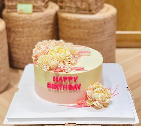 Hình bánh kem bơ Pháp Grand Castella 84