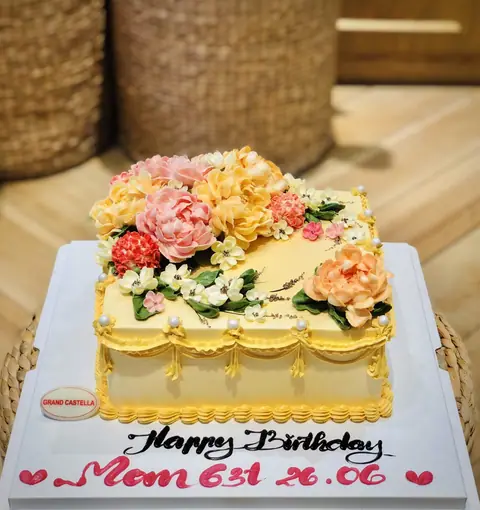Hình bánh kem bơ Pháp Grand Castella 55