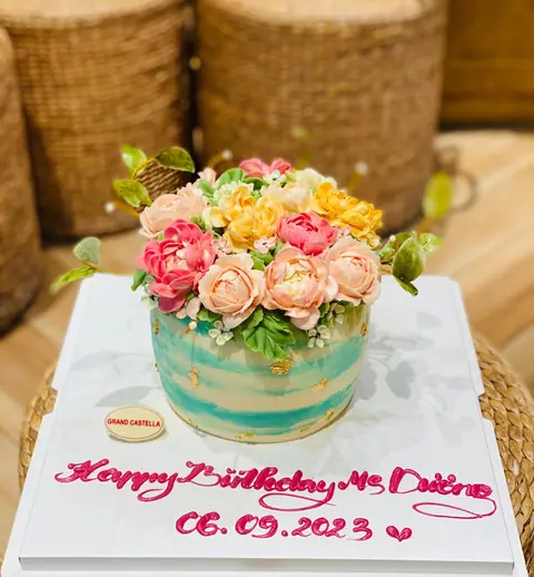 Hình bánh kem bơ Pháp Grand Castella 46