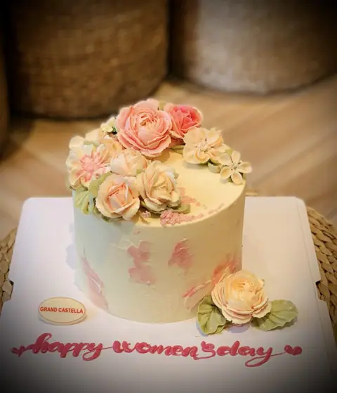 Hình bánh kem bơ Pháp Grand Castella 13