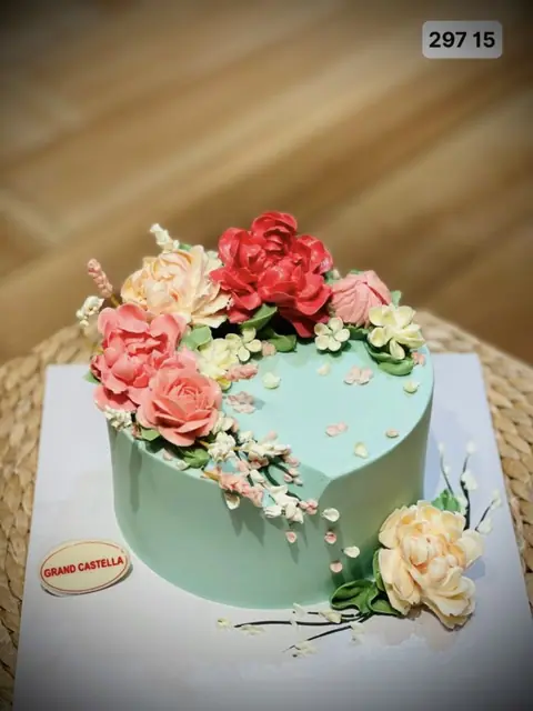 Hình bánh kem bơ Pháp Grand Castella 14